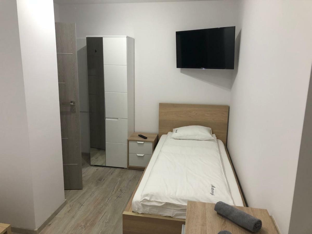 Pokoje Antracyt Skarżysko-Kamienna Buitenkant foto